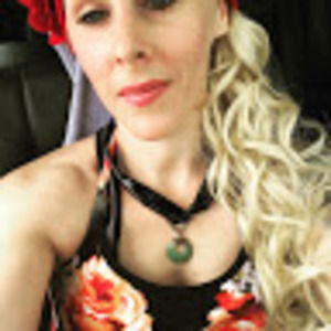 Meet your Posher, Becca